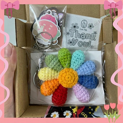 Handmade Crochet Daisy Keychain - Cute Flower Bag Charm